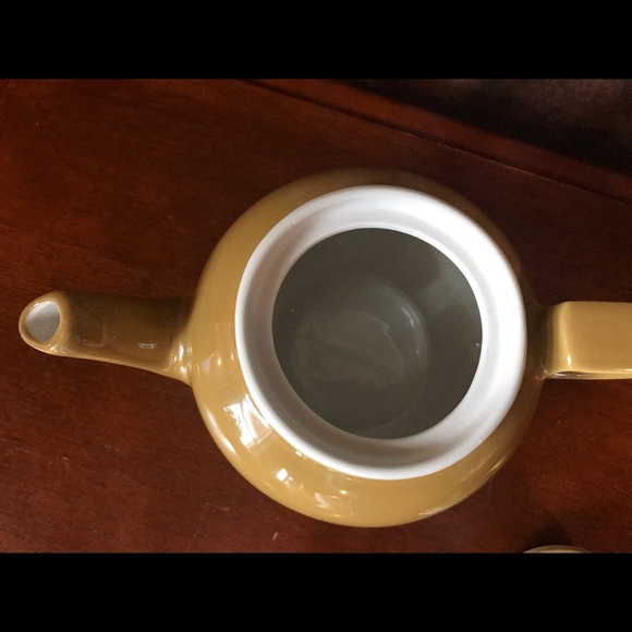 Hall China Teapot - Picture 3 of 4